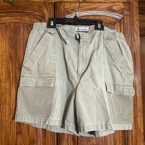 XL Columbia PFG shorts